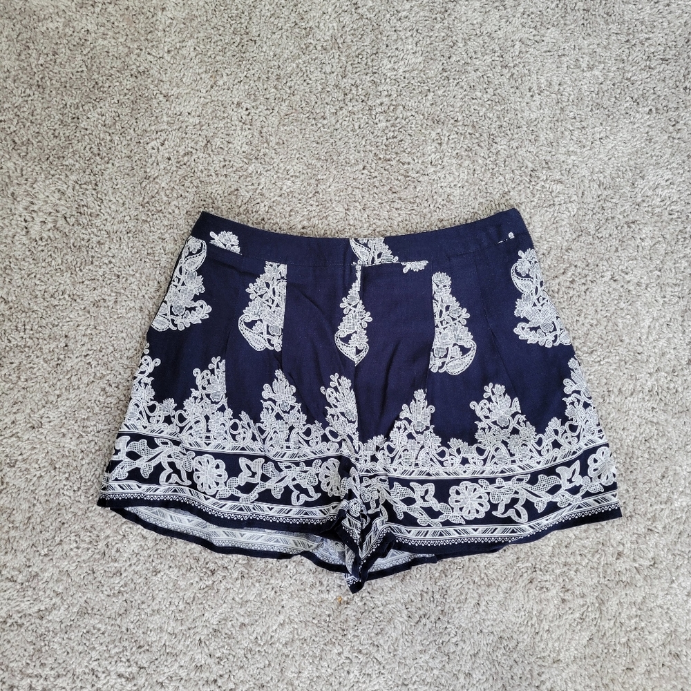 Molly Green shorts